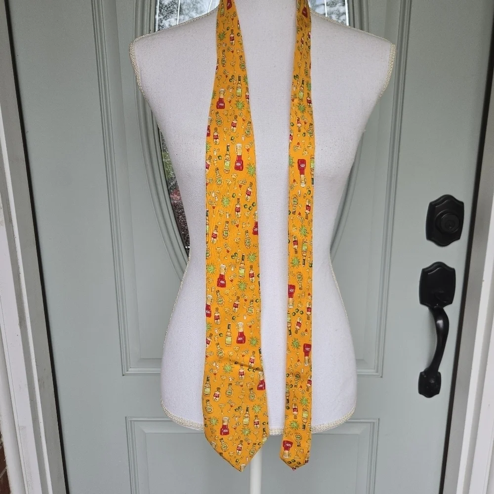 Alynn Tequila Print Tie